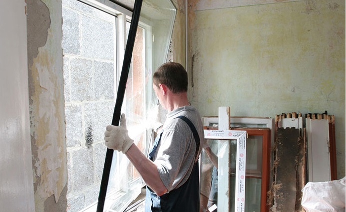 Как вынуть стеклопакет из рамы?