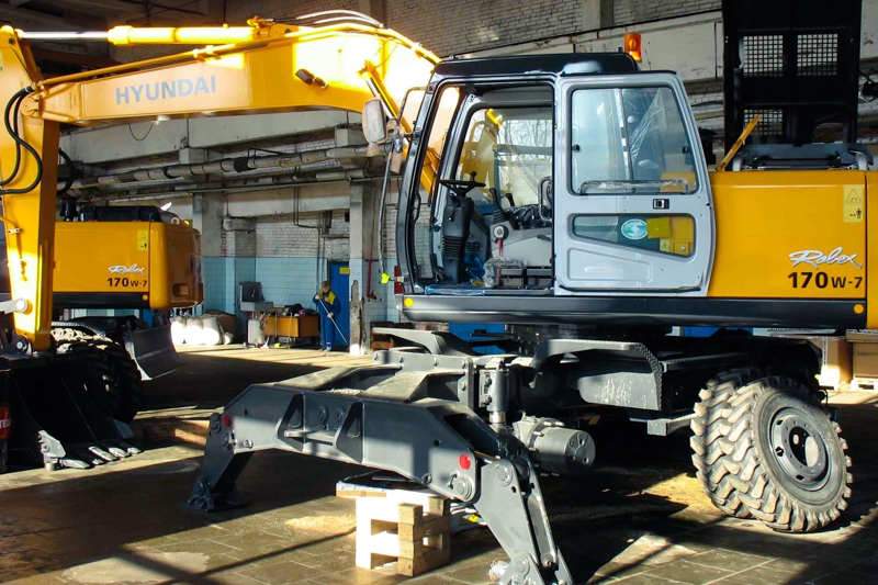 Обслуживание экскаватора