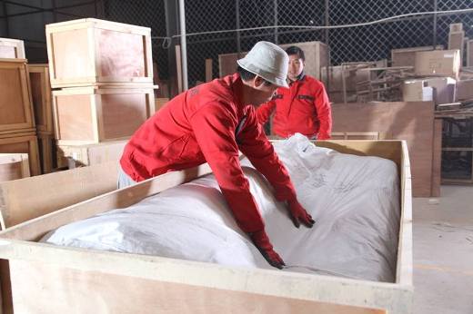 Как доставить мебель из Китая в Россию?