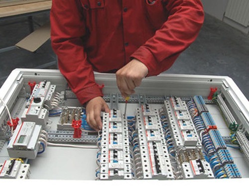 Как выбрать электрощитовое оборудование?