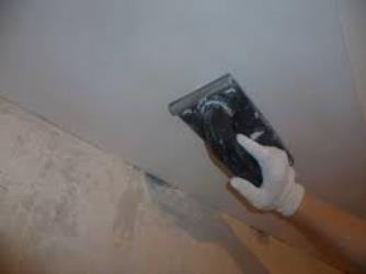 Особенности шпаклевки потолка