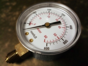 Выбираем прибор для измерения давления воды