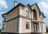 Отделка фасадов загородного дома: особенности выбора материала