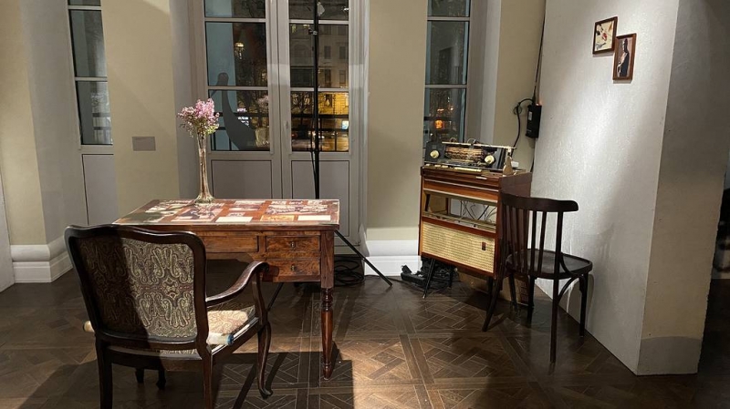 "Ленфильм" открыл выставку "Одинокий голос человека" к 70-летию Сокурова

