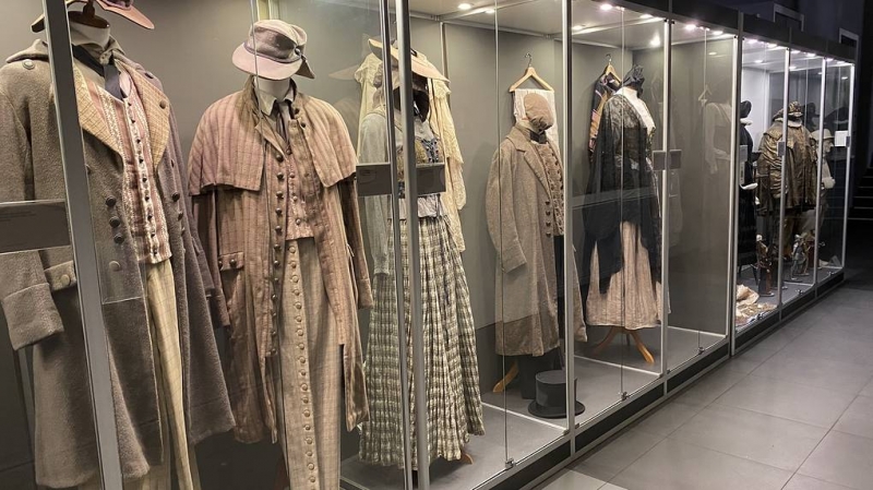 "Ленфильм" открыл выставку "Одинокий голос человека" к 70-летию Сокурова

